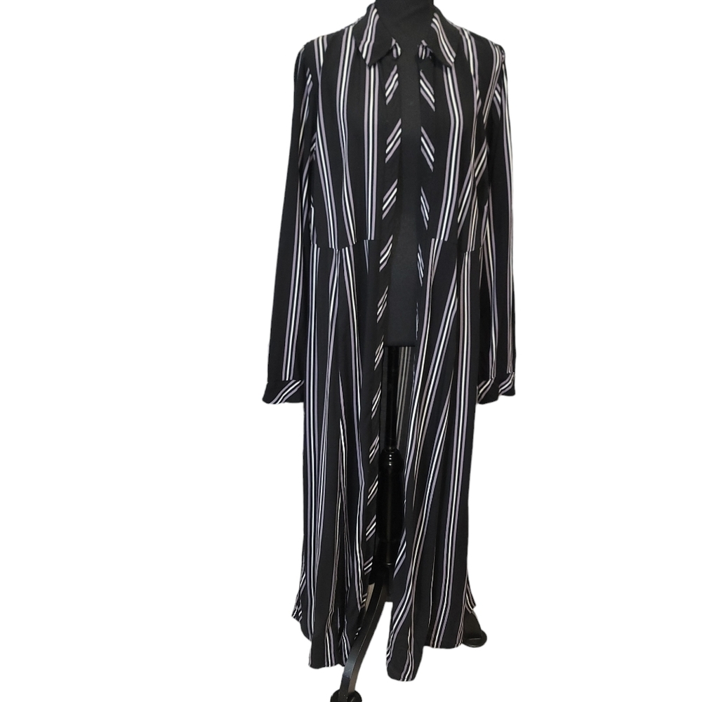 ⭐️ Torrid Black Striped Chalis Open Front Duster Cardigan Sz 1 Fits 1X…